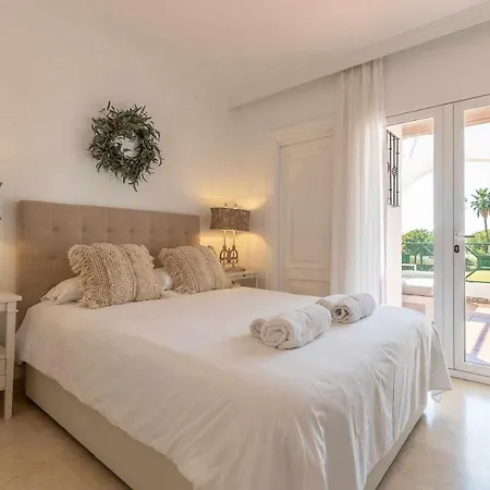 Elegante En La Quinta Golf Marbella Apartment *